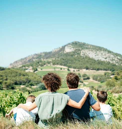 Famille en Vaucluse  © O'Brien