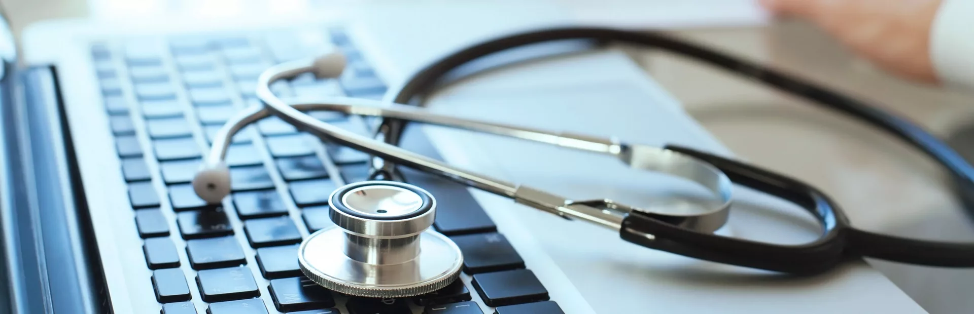 Médecin en exercice  © Shutterstock